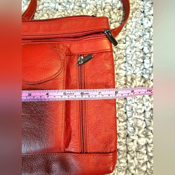 Women's Crossbody - Picture 6 of 7